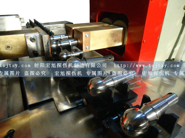 產(chǎn)品名稱：球頭銷專用熒光磁粉探傷機(jī)
產(chǎn)品型號(hào)：HCDG-2000
產(chǎn)品規(guī)格：熒光、二工位流水線